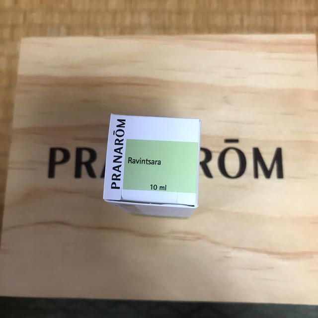 PRANAROM(プラナロム)のプラナロム　精油　ラヴィンツァラ　10ml コスメ/美容のリラクゼーション(エッセンシャルオイル（精油）)の商品写真