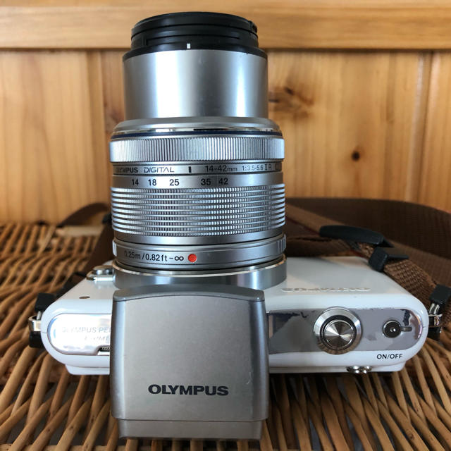 OLYMPUS(オリンパス)のTomoさま専用　オリンパス OLYMPUS PEN Mini E-PM1(廃盤 スマホ/家電/カメラのカメラ(ミラーレス一眼)の商品写真