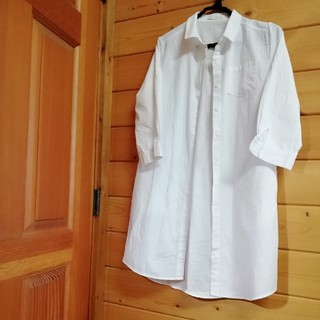ショコラフィネローブ(chocol raffine robe)のロング白シャツ(シャツ/ブラウス(長袖/七分))