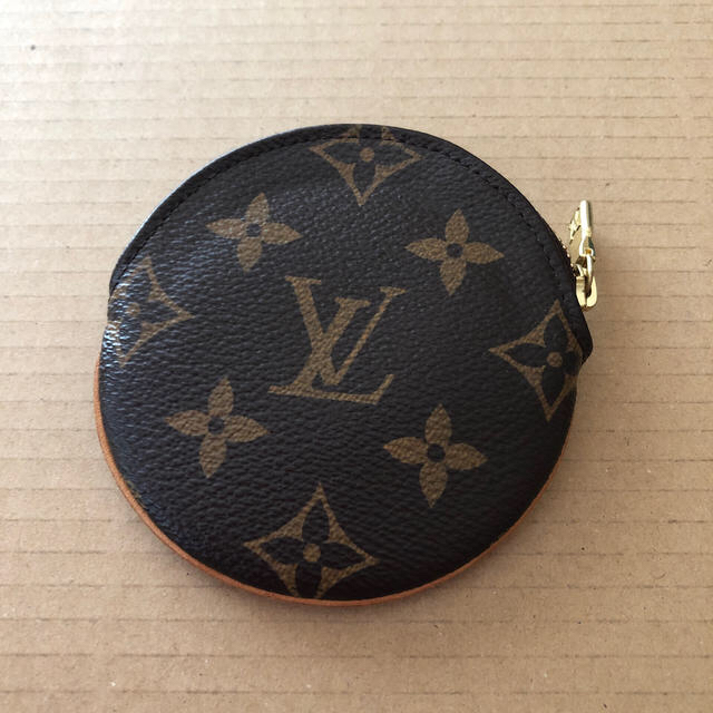 LOUIS VUITTON(ルイヴィトン)のルイヴィトン　小銭入れ レディースのファッション小物(コインケース)の商品写真