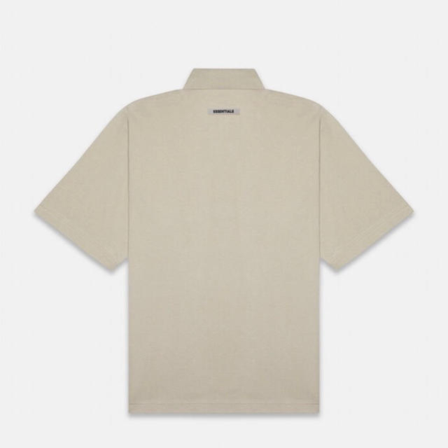 FEAR OF GOD(フィアオブゴッド)のFog Essentials Polo Shirt Tan tシャツ ポロシャツ メンズのトップス(Tシャツ/カットソー(半袖/袖なし))の商品写真