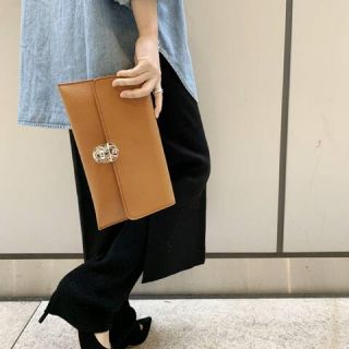 ドゥーズィエムクラス(DEUXIEME CLASSE)のSONDRA ROBERTS クラッチBAG(クラッチバッグ)