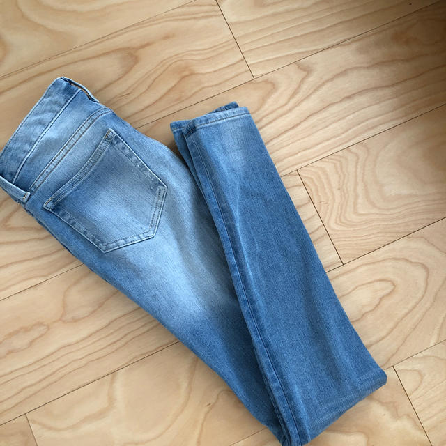 GU(ジーユー)の【GU】スキニーデニム レディースのパンツ(スキニーパンツ)の商品写真