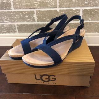 アグ(UGG)のUGG サンダル　ネイビー　サイズ8(サンダル)