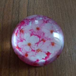 桜のペーパーウェイト(置物)