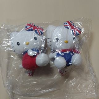 ハローキティ(ハローキティ)のキティ ぬいぐるみ  イギリス  ２体(ぬいぐるみ)