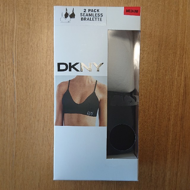 DKNY(ダナキャランニューヨーク)のAYA様専用DKNY シームレスブラジャー 2枚セット/Mサイズ レディースの下着/アンダーウェア(ブラ)の商品写真