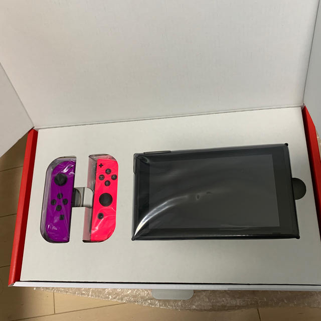 ニンテンドーswitch　ネオンパープル　ネオンピンク