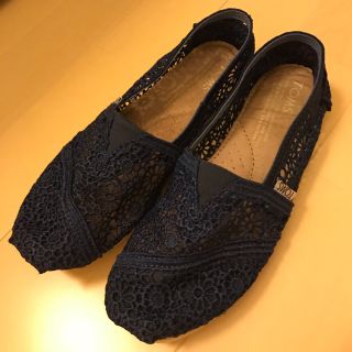 トムズ(TOMS)のtoms  スリッポン　6.5 ネイビー(スリッポン/モカシン)