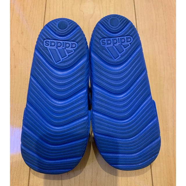 adidas(アディダス)のadidas サンダル　16cm キッズ/ベビー/マタニティのキッズ靴/シューズ(15cm~)(サンダル)の商品写真