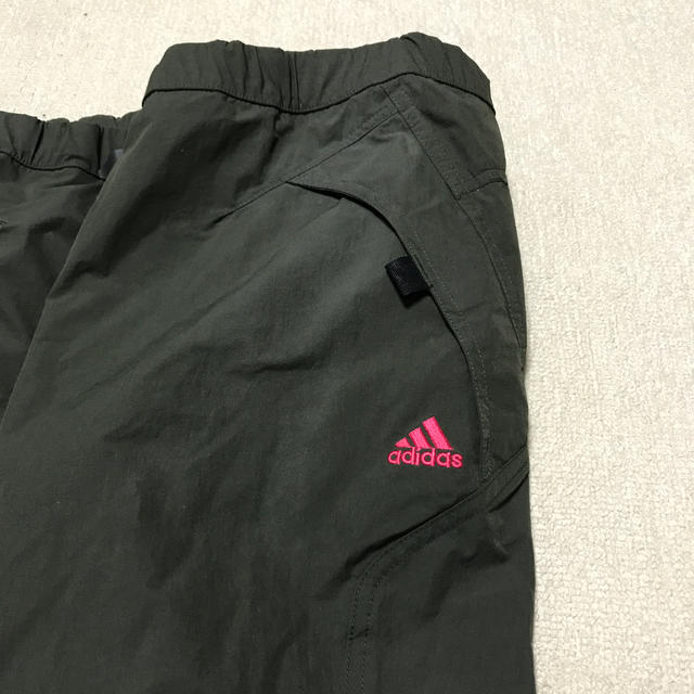 adidas(アディダス)のadidas パンツ　sizeL レディースのパンツ(ハーフパンツ)の商品写真