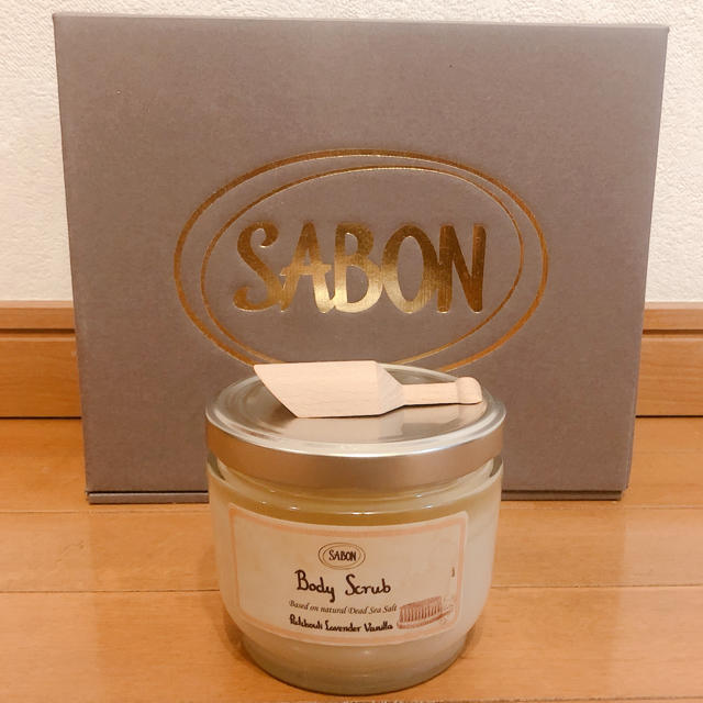 SABON(サボン)の【新品未使用】SABON ボディスクラブ パチュリラベンダーバニラ コスメ/美容のボディケア(ボディスクラブ)の商品写真