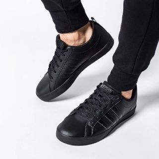 アディダス(adidas)の定6589円!限定トリプルブラック!アディダス.ADIPACE新品スニーカー(スニーカー)