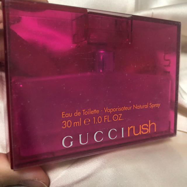 Gucci(グッチ)の香水　GUCCI LUSH 2 コスメ/美容の香水(香水(女性用))の商品写真