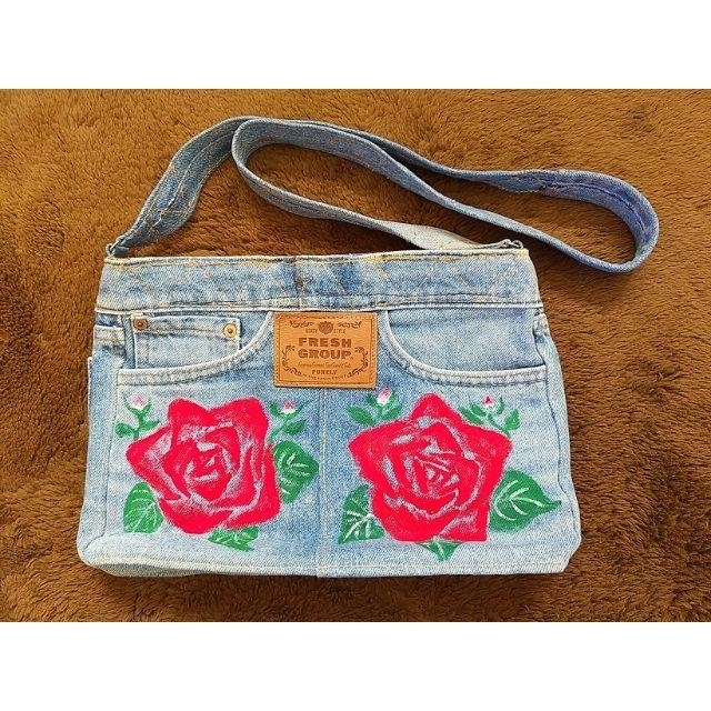デニムショルダー★薔薇プリント柄 レディースのバッグ(ショルダーバッグ)の商品写真