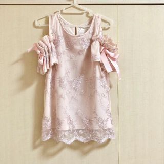 トッコ(tocco)のももほのふ様専用　tocco オフショルダー レース リボン トップス(シャツ/ブラウス(半袖/袖なし))