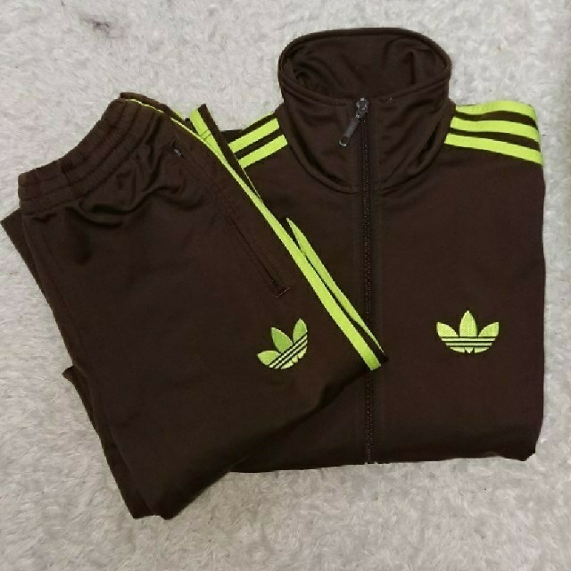 adidas(アディダス)の【アディダスオリジナルス】激レアカラー ファイヤーバード ジャージ 上下セット メンズのトップス(ジャージ)の商品写真