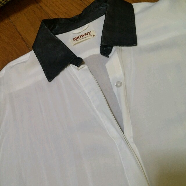 WEGO(ウィゴー)の黒襟♡白シャツ レディースのトップス(シャツ/ブラウス(長袖/七分))の商品写真