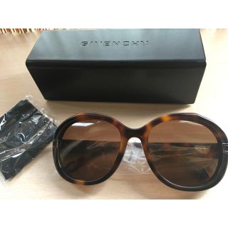 ジバンシィ(GIVENCHY)の新品★GIVENCHY★ジバンシー★高級サングラス★ケース・クロス付き★ブラウン(サングラス/メガネ)