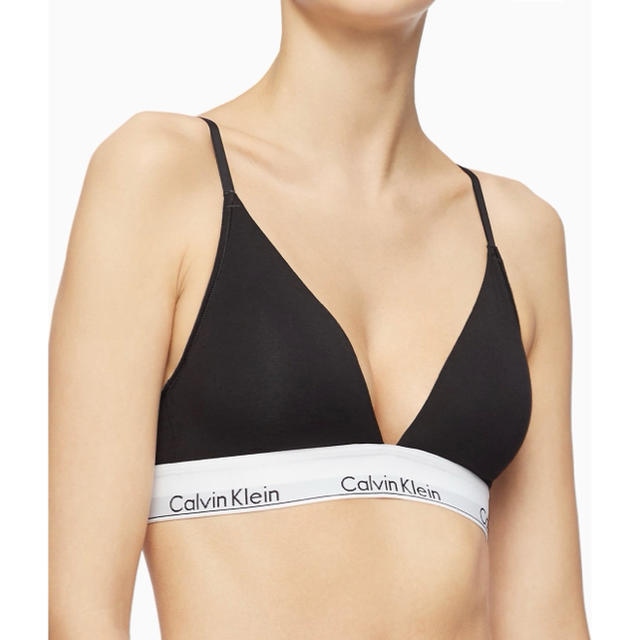 Calvin Klein(カルバンクライン)の【新品未使用】05 カルバンクライン  トライアングル　ブラトップ　ブラレット レディースの下着/アンダーウェア(ブラ)の商品写真