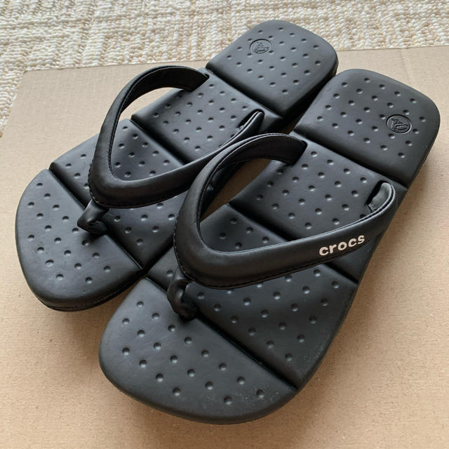 crocs(クロックス)のクロックス　サンダル　W6 黒　靴袋 レディースの靴/シューズ(サンダル)の商品写真