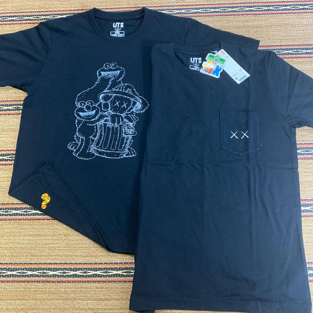 UNIQLO(ユニクロ)のコラボTシャツ×2枚（kaws sesame street） メンズのトップス(Tシャツ/カットソー(半袖/袖なし))の商品写真