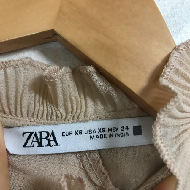 ZARA(ザラ)のZARAブラウス レディースのトップス(シャツ/ブラウス(長袖/七分))の商品写真