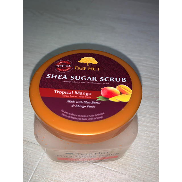 Tree Hut Shea Sugar Scrub シアバターシュガースクラブ コスメ/美容のボディケア(ボディスクラブ)の商品写真