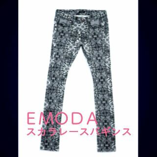 エモダ(EMODA)のＥＭＯＤＡ スカラレースパギンス(カジュアルパンツ)