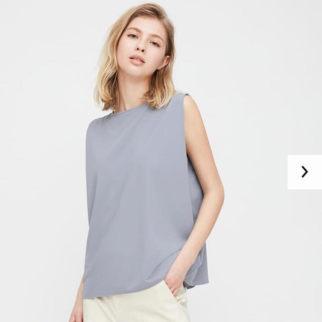 UNIQLO(ユニクロ)の新品未使用　UNIQLO クレープジャージーT ノースリーブ　M ブルー レディースのトップス(Tシャツ(半袖/袖なし))の商品写真