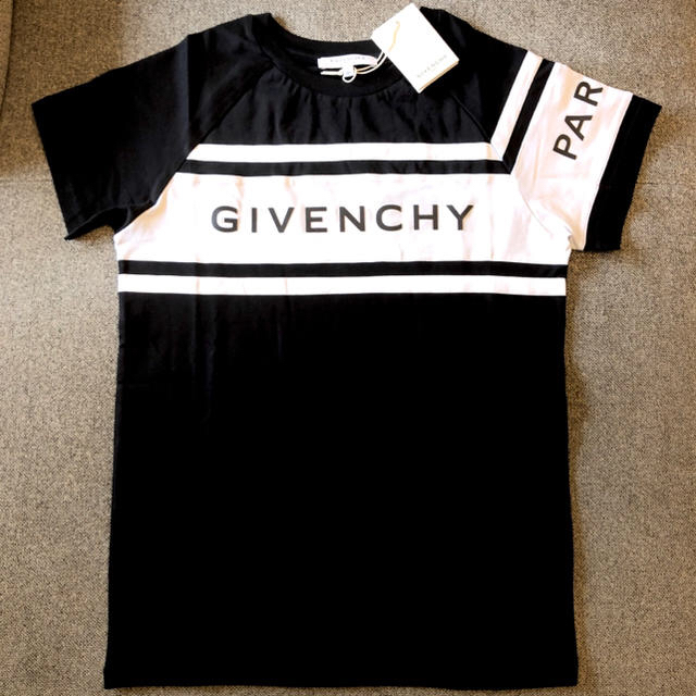 トップス新品☆GIVENCHYジバンシィ　Tシャツ