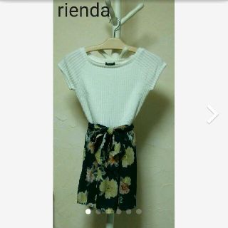 リエンダ(rienda)の【rienda】新品*カットリブコンビミニワンピース*フラワー(ミニワンピース)