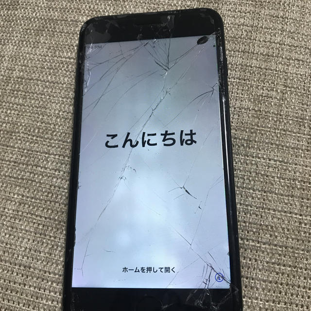 iPhone7plus 本体 スマホ/家電/カメラのスマートフォン/携帯電話(スマートフォン本体)の商品写真