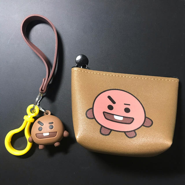 BTS BT21 shooky キーホルダー ポーチ エンタメ/ホビーのタレントグッズ(アイドルグッズ)の商品写真