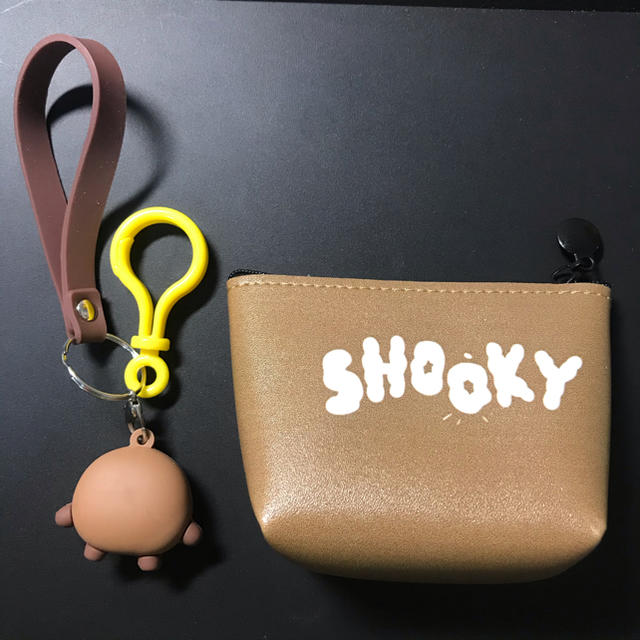 BTS BT21 shooky キーホルダー ポーチ エンタメ/ホビーのタレントグッズ(アイドルグッズ)の商品写真