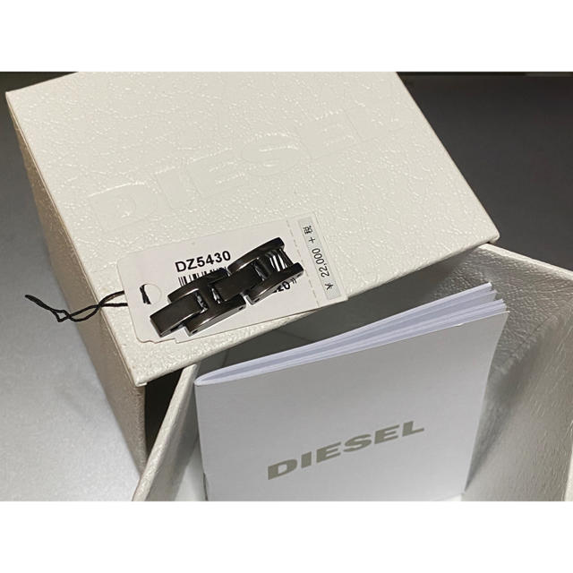 DIESEL(ディーゼル)の【DIESEL】チェーン ブレスレット URSULA 腕時計 ＊新品未使用＊ レディースのファッション小物(腕時計)の商品写真