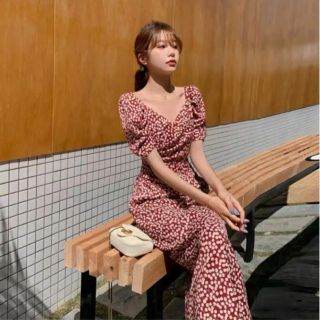 チェリー柄ワンピース 韓国 herlip 風の通販 by na's shop|ラクマ