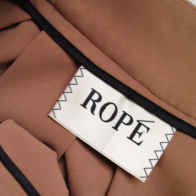 ROPE’(ロペ)のビジュースカート レディースのスカート(ひざ丈スカート)の商品写真