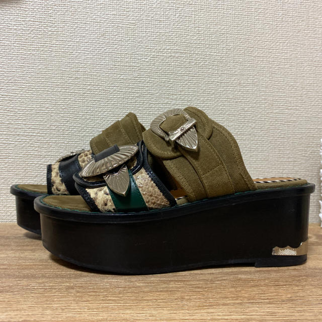 TOGA(トーガ)のトーガプルラ　toga サンダル　35 最終値下げ レディースの靴/シューズ(サンダル)の商品写真