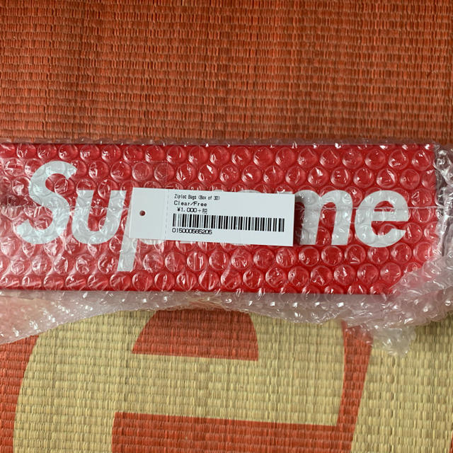 Supreme(シュプリーム)のsupreme ジップロック　１箱３０枚入り インテリア/住まい/日用品のキッチン/食器(収納/キッチン雑貨)の商品写真