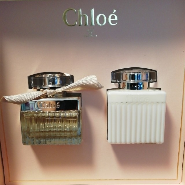 Chloe(クロエ)のクロエ オードパルファム ギフトセット　香水　Chloe コスメ/美容の香水(香水(女性用))の商品写真