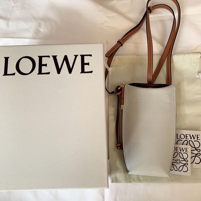 ショルダーバッグLOEWE ゲートポケット(ソフトカーフスキン)