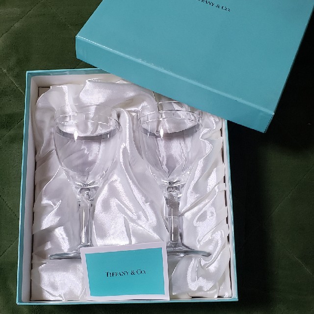 Tiffany & Co.(ティファニー)の値下げ　ティファニー ペアグラス ワイングラス　新品 インテリア/住まい/日用品のキッチン/食器(グラス/カップ)の商品写真