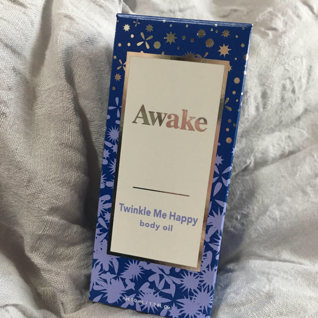 AWAKE(アウェイク)の限定品SALE‼️AWAKEトゥインクルミーハッピーボディオイルおまけ付き💕 コスメ/美容のボディケア(ボディオイル)の商品写真