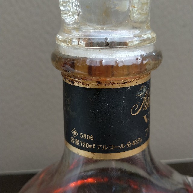ニッカウヰスキー(ニッカウイスキー)の【ニッカブランデー古酒‼️】XOガラス瓶・XO陶器瓶・VSOP 食品/飲料/酒の酒(ブランデー)の商品写真