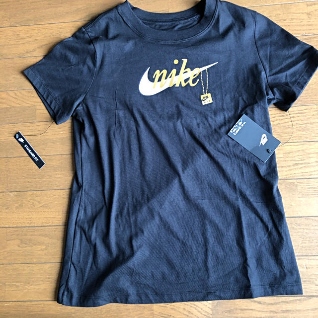 NIKE(ナイキ)のNIKE レディースTシャツ レディースのトップス(Tシャツ(半袖/袖なし))の商品写真