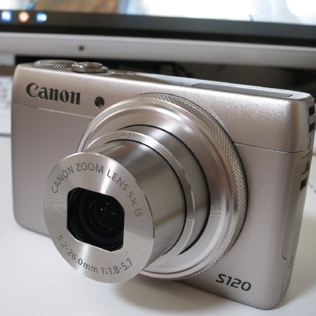 Canon(キヤノン)のキヤノン PowerShot S120 美品！（純正予備バッテリー付き） スマホ/家電/カメラのカメラ(コンパクトデジタルカメラ)の商品写真