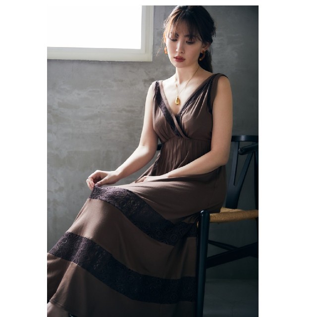 絶妙なデザイン Herlipto Lace-trimmed jersey Long Dress ロング ...