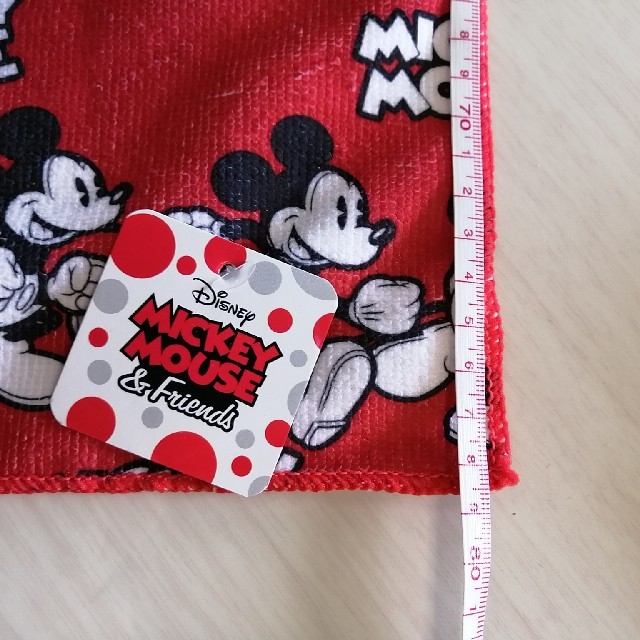 Disney(ディズニー)のミッキーマウス　フェイスタオル　新品 エンタメ/ホビーのアニメグッズ(タオル)の商品写真