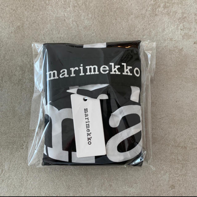 marimekko(マリメッコ)のマリメッコ marimekko マリロゴ  エコバッグ　新品未使用品  レディースのバッグ(エコバッグ)の商品写真